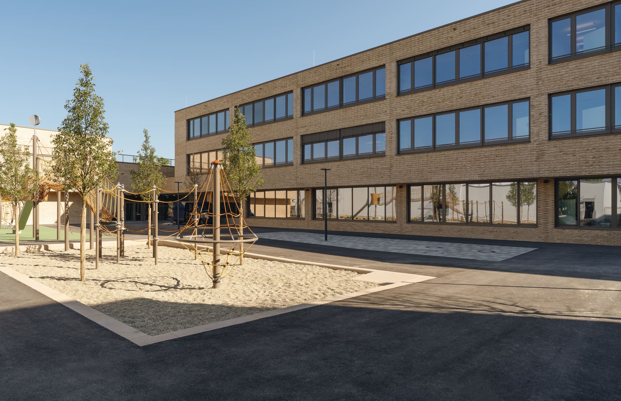 Grundschule und Turnhalle Haar – Bauleitung durch Pöhlmann + Krompass